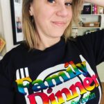 Jodie Sweetin Instagram - Guess WHAT?! The next @famdinshow this Saturday at @thecomedystore is almost sold out! Make sure and get your tix today, I’ll post the link in stories And big shout out to @publicstatementapparel for this months limited edition merch ❤️❤️ Join us for our “Dads and Daddies” Family Dinner where we share food, laughs, and probably a lot of stories that your parents wouldn’t have wanted you telling around the dinner table.