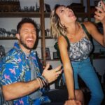 Johanna Francella Instagram - Llevé mi cámara a todos lados durante las grabaciones. No me tenían mucha fe, en especial @matiasmayer Acá el resultado revelado 🎞❤️ Millennials 21 de Mayo por @netflixlat 🔥🔥🔥🔥🔥🔥