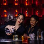 Johanna Francella Instagram - El Negroni, cuya esencia es el Campari, es el cóctel clásico más vendido del mundo. La Negroni Week se celebra entre el lunes 18 y el domingo 24 de Septiembre. En @campariarg vas a encontrar los bares que participan ❤️ #NegroniWeek #Negroni #Campari