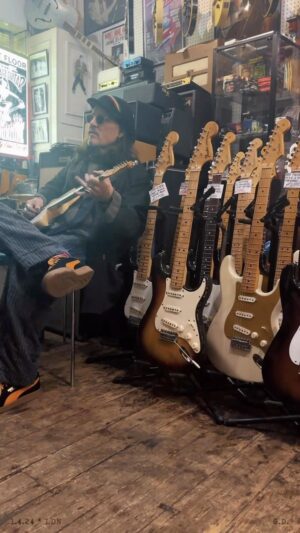 Johnny Depp Instagram - Earlier this year, I got a chance to sneak into an amazing wonderland of guitars at @newkingsroadvintageguitars 
I’m pretty sure I might have bought a couple of unique beauties, I’m a sucker for a vintage instrument… it’s my only true vice!!!
All love and respect,
JD X.