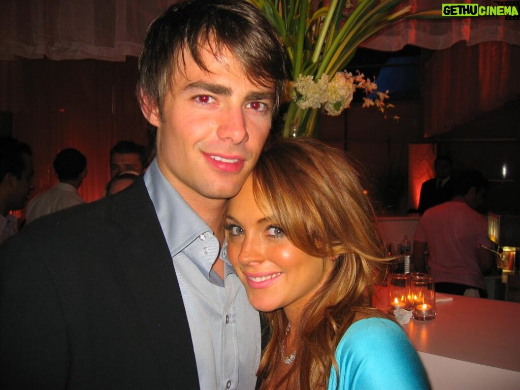 Jonathan Bennett Instagram - 20 years ago today, the world met Aaron, Cady, Gretchen, Karen, Regina, Janis, Damien, Kevin G, Shane and Ms Norbury for the first time when Mean Girls premiered at the Cinerama Dome in Los Angeles, California on April 19, 2004. 20 years ago today my life was changed forever. I can’t tell you how proud I am to be part of a story that, still to this day, makes so many people happy. It’s been one of the biggest gifts of my career and life. I’m boarding a flight right now to go shoot a project that I have been producing for the past year, and the gate agent pulled me aside and said “it’s so funny, my boyfriend was born the day Mean Girls came out.” I said, “oh that’s fun!” And then I realized she meant the ACTUAL DAY. All I could say to her was, “Grool.” Because that means people born on that day are now grown adults, and I’ve never felt older in my life. 🫠 But at the same time, I felt proud. Thank you for loving Aaron Samuels as much as I do, and I hope you still think my hair looks sexy pushed back. 💙 Love you all. Do you remember where you were the first time you saw it? #MeanGirls