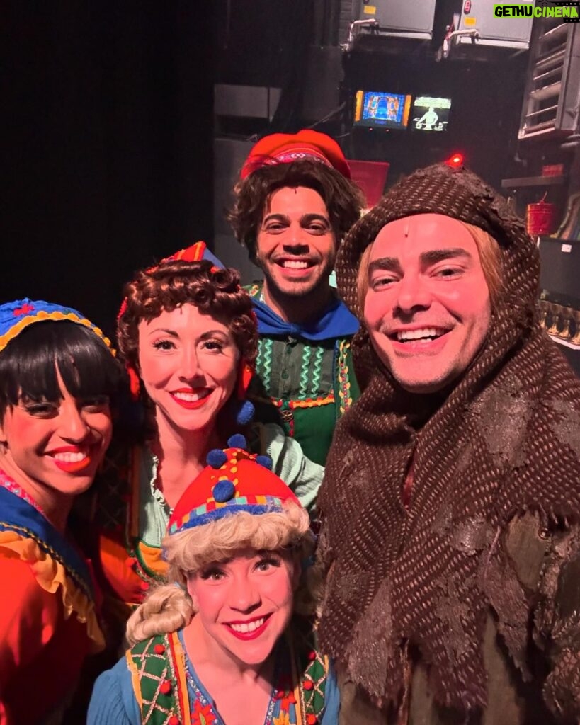 Jonathan Bennett Instagram - “Broadway is a very special place. Filled with very special people. People who can sing and dance, often at the same time. They are a different people. A multi talented people. A people, who need people. And who are in many ways, the LUCKIEST PEOPLE in the world.” - Sir Robin @spamalotbway