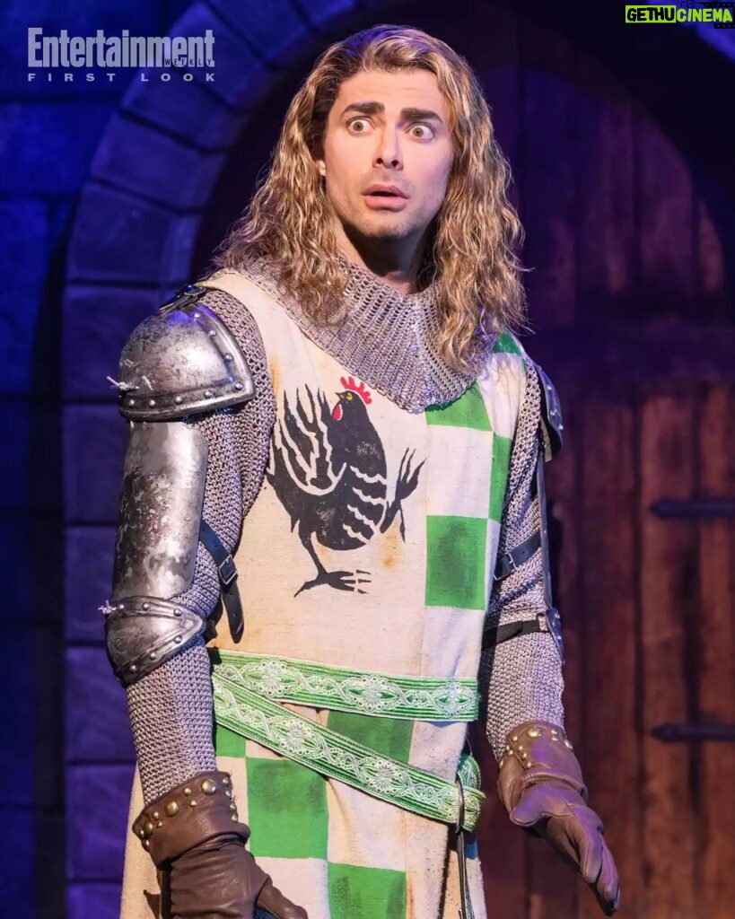 Jonathan Bennett Instagram - Sir Robin is ready for a 5 show weekend at @spamalotbway! Who’s coming this weekend?