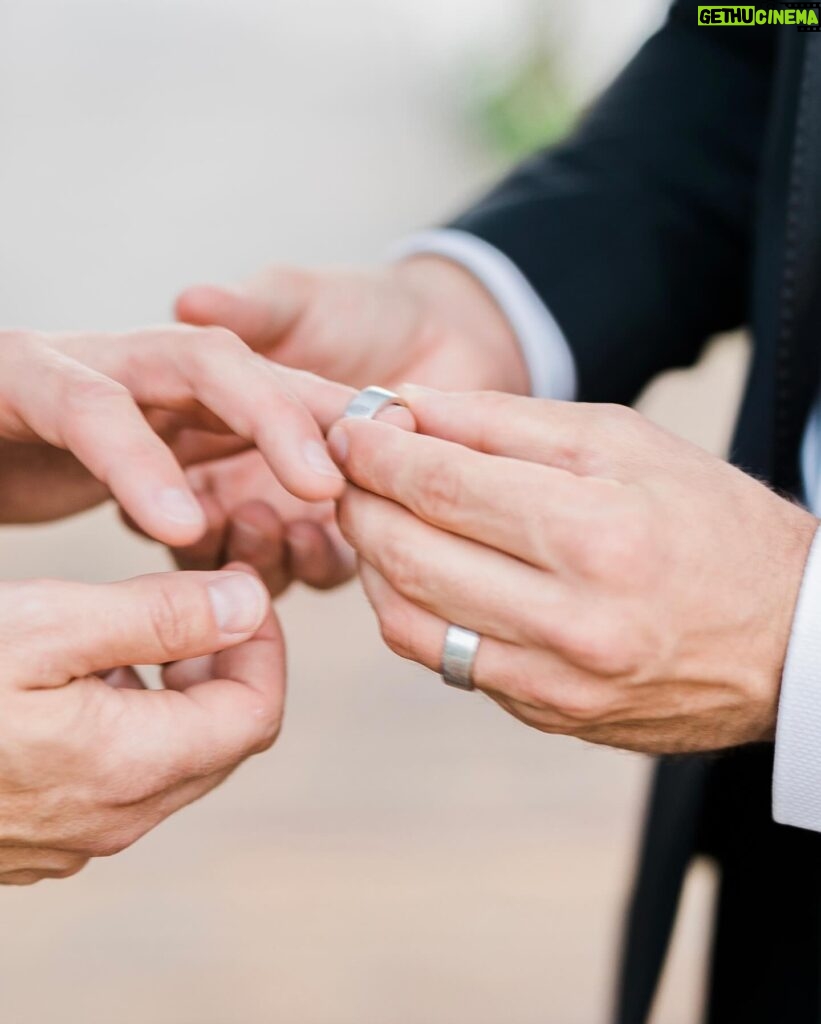 Jonathan Bennett Instagram - Celebrating #NationalFreedomToMarryDay with @kayjewelers, and celebrating the fact that we get to create our own traditions when it comes to our LGBTQ weddings. #KAYPartner We designed ‘Our Ring by Jaymes Jonathan’ to create our own tradition of having a ring we flipped at our ceremony. Worn with the diamonds facing out while engaged, then flipped when we said ‘I do’ to reveal the wedding band side with the diamonds facing you. Available at KAY.com 📸 @toddthephotographer