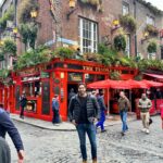 Jonathan Nemer Instagram – Em poucas horas na Irlanda, já fiquei encantado com esse lugar. Uma junção de Beleza da natureza   Beleza antiga construída   tempo fechado… o que faz parecer um cenário perfeito de uma comédia romântica. Tudo a ver comigo 😂🙈 Vocês já conhecem a Irlanda? Infelizmente tenho poucos dias aqui, mas se puderem, escrevam nos comentários sugestões de coisas para fazermos 🙌🙌🙌

PRÓXIMOS SHOWS:
05/05 Dublin/IRLANDA DOMINGOOO
14/05 Ipatinga/MG
15/05 Governador Valadares/MG
16/05 Uberlândia/MG
17/05 Betim/MG
18/05 Belo Horizonte/MG
20/05 Mauá/SP
21/05 Santos/SP
22/05 Barueri/SP

31/05 Montreal/CANADÁ
03/06 Toronto/CANADÁ
05/06 Vancouver/CANADÁ
09/06 Calgary/CANADÁ

12/06 Brasília/DF
13/06 Goiânia/GO
14/06 Jataí/GO
16/06 São José dos Campos/SP
17/06 São José do Rio Preto/SP
18/06 Araçatuba/SP
19/06 Rio de Janeiro/RJ
20/06 Natal/RN
24/06 Londrina/PR
25/06 Maringá/PR
26/06 Ponta Grossa/PR
27/06 Curitiba/PR
28/06 Blumenau/SC
29/06 Itajaí/SC
30/06 São José/SC

01/07 Joinville/SC
02/07 Porto Alegre/RS
03/07 Umuarama/PR
04/07 Cascavel/PR
05/07 Foz do Iguaçu/PR
10/07 Rondonópolis/MT
11/07 Cuiabá/MT
12/07 Porto Velho/RO
13/07 Manaus/AM
INGRESSOS: jonathannemer.com.br