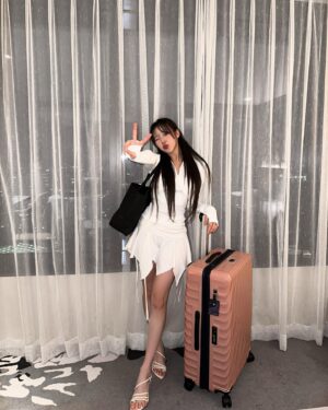 JooE Instagram - #광고
오랜만에 느끼는 힐링🪽

은은한 가을핑크 담은 19디그리 캐리어와 
부드러운 가죽의 조지카 토드백 함께하니 더더 완벽✨🩷

#Tumi #Tumikr #TUMIGEORGICA #TUMI19D hi