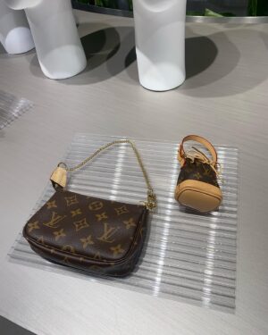 JooE Instagram - #louisvuitton #lvprefall23