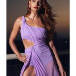 Josefina Montané Instagram - Vestir los diseños de mi hermana @andreamontanenovias es un orgullo. Toda mi admiración 🙌🏻 MUA @franklinathos primisima Fotos @simonpaisthomas Joyas/aros @vargasbayer Color pelo @rodrirocks Team ✨ @versusmanagement @sheratonscl @premioscaleuches