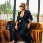 Joselyn Dumas Instagram - Manifesting a good year and beyond 🖤🖤 #steadyinmylane