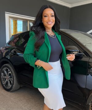 Joselyn Dumas Instagram - Just because you fit in doesn’t mean you belong there…#beguided 🫶🏽❤️