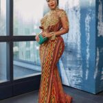 Joselyn Dumas Instagram - Represented culture in a Baroque infused kente gown❤️💛💚 #Regencyera #bridgertonseason3 #naijaonnetflix Dress @pistisgh Stylist @kelvincentgh Kente @goba_kente Crown @velmasaccessories Hair @redgingerforhair Makeup @zamazondomakeupartistry_ Photographer @mmadond