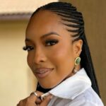 Joselyn Dumas Instagram - New hair who this? The last slide though…😍 @tillyhairgh for the win 💞💞 cc @denni_makeover 😘 BTS #LankaiMorgan #madamakwaaba