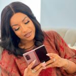 Joselyn Dumas Instagram - … Me finding out from my Muslim friends where the Sala rice 🍚/ party is at… 😜 Happy #EidMubarak ♥️ Makeup @lawrebabe_rebirth Hair @cmhairbyhills Skincare by: @jnissi_skinrepair_centre 👌🏾 🎶: #Kante #Davido ft. Fave