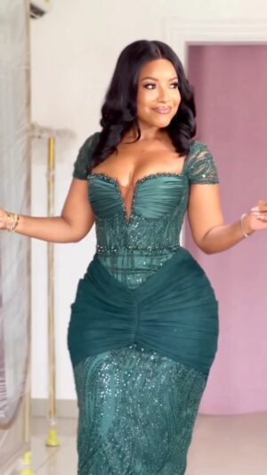 Joselyn Dumas Instagram - …A variety of designs to end #periodpoverty in Ghana one cup at a time. 
A collaboration with one of my favorite designers @shebybena for the #JoselynDumasCollection . 15% of the cost of purchase and production goes to support the provision of #PeriodCups to end period poverty in Ghana. ❤️
🛍️ORDER AT @the_shedollemporium

Cc @joselyndumasfoundation @couldyoucup. Thank you all for your continued support. ❤️
Dress: @shebybena 
Make up: @lawrebabe_rebirth 
Hair: @cmhairbyhills 
Photography: @chocolate_shot_it

#owambestyle
