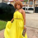 Joselyn Dumas Instagram - …Be the light in any space you take up. 🌻 Purse : @selinabeb MakeUp: @denni_makeover