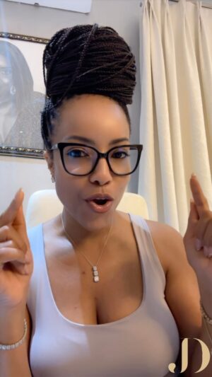 Joselyn Dumas Instagram - Does money answer all things ??