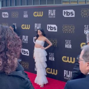 Josie Totah Instagram - Exactly 6 years ago I was in literally two scenes of a film starring my IDOL MOLLY SHANNON and last night I was somehow nominated in the same category as her😩 Thank you @criticschoice for such a fun night ♥️ 

Hair: @rickymotahair 
Mua: @artistrybystephen_ 
Styling: @itsamandalim 
📸: @michaelstewartofficial 
@toni_maticevski 
@diorbeauty