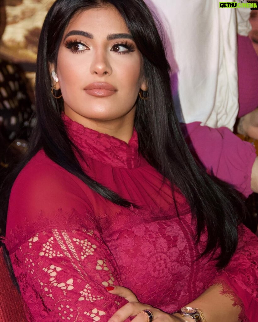 Jouman Kathem Instagram - شكرا للاستاذ جبار جودي نقيب الفنانين العراقيين على تكريمي في مهرجان miss Baghdad 2023 المعتمد بملكية فكرية من قبل وزارة الثقافة و نقابة الفنانين العراقيين شكرا لكل من ساهم في انجاح هذا المهرجان 🌺 ‏ . #جمان_كاظم #شهد #المتمرد #مسلسل_المتمرد #مسلسلات_رمضان #ام_بي_سي_العراق #شاهد #شهد_واصيل #العراق #تكريم .