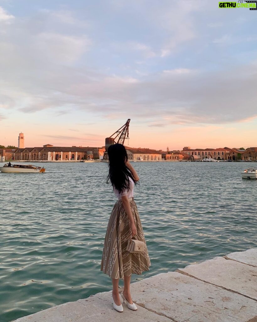 Joy Instagram - #TodsVenezia ✨🌊🧡