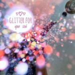 Joyce Ilg Instagram - glitter for your soul 💫 Man beachte die Jogginghose 😂🙏 #glitter #sparkle #shine #Glitzer #art #howto