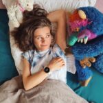 Joyce Ilg Instagram - *Werbung 😴 Seid ihr Typ Albtraum oder Typ süße Träume? Ich keins von beidem. Wache meist morgens auf und weiß nix von meinen Träumen 😂. Ich tracke die letzte Zeit meinen Schlaf mit meiner #GalaxyWatch4, weil Schlaf extrem wichtig ist für unsere körperliche und geistige Gesundheit. Aber nicht nur die Schlafdauer, sondern auch die Qualität spielt eine große Rolle & die kann ich mit der Smartwatch abchecken. In meiner Story hab ich heute auch noch einiges an Infos für euch zu diesem Thema. Checkt sie mal ab, wenn ihr euch damit noch nicht befasst habt.  #TeamGalaxy #withGalaxy @samsunggermany #schlaf #sleep #dream