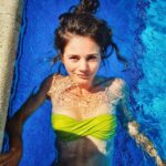 Joyce Ilg Instagram - 🐠🐠🐠 Nö, bin nicht in Urlaub. Erinnere mich nur grade dran 😂 war schön! Im September noch Summerfeelings in Spanien und Portugal gehabt, jetzt schon richtig Herbstwintergefühle bei mir. Ich liebe allerdings eh alle Jahreszeiten. Go with the flow...
