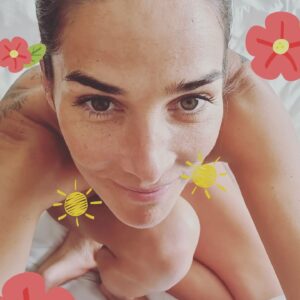 Juana Viale Instagram - Buen día!! Me voy a casa, no mas hotel! #dia4