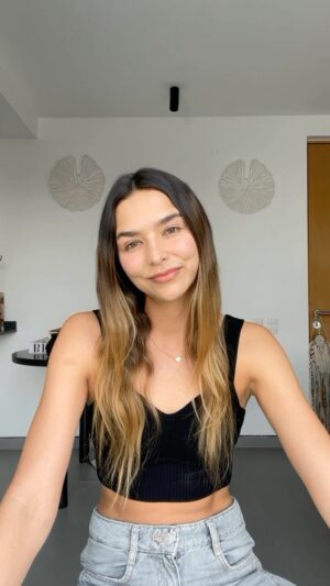 Juanita Arias Instagram - Últimamente he estado reflexionando mucho sobre - Qué es el amor propio?  Y va por ahí… Me falta… Me Falta … Pero cada día avanzo un poquito más 🤍