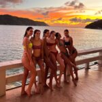 Juanita Arias Instagram - 1: Aquí Muy Estresada 🤣🍷 2: La Familia 🇲🇽 🥹❤️ LATIN POWER 3: La Titi amando Andree 4: Beautiful sunsets need cloudy skies ✨🙏🏼 5: Con ellas 👩‍❤️‍👩 siempre hay risas