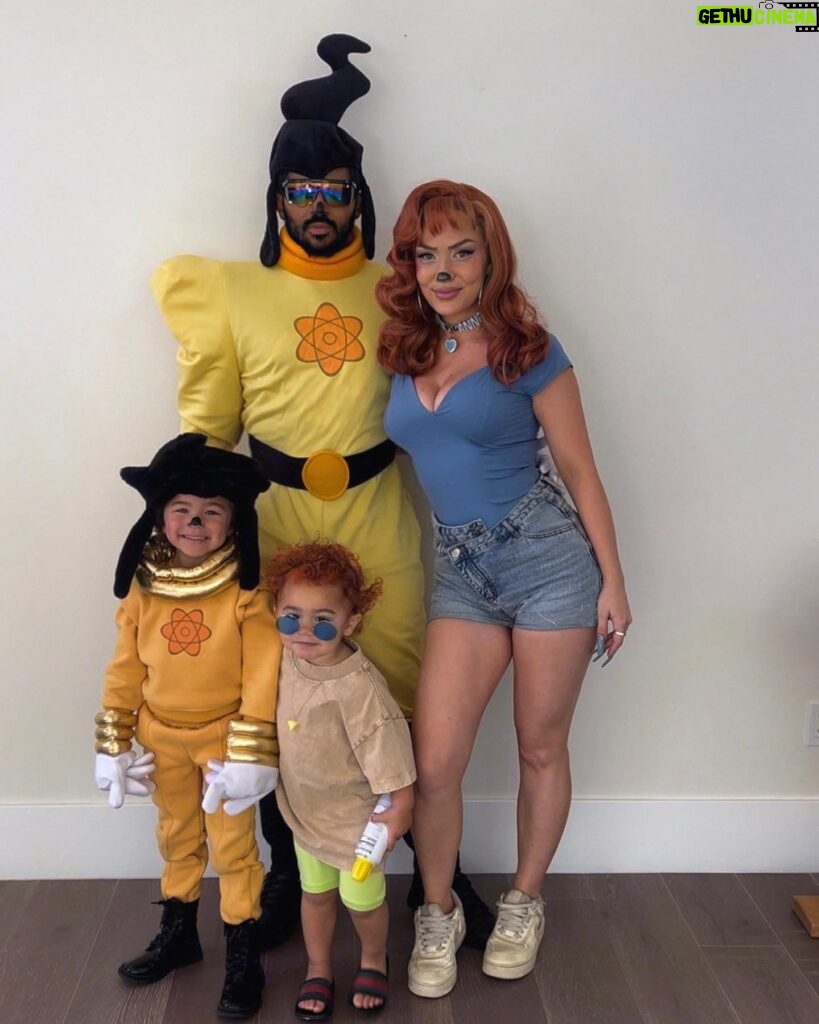 Jude Demorest Instagram - GOOF TROOP x The Colemans. #halloween2023