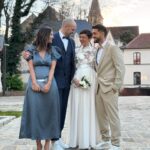 Julia Flabat Instagram - Wedding day 👰🏻 Ma Sista s’est mariée 🎉😍 Une très belle journée en famille🤍 Et forcément, on y pense de en avec Julia Un mariage à l’étranger ? Des conseils ? - 📍@domainereinemargot 5* À deux pas de Paris, vue sur la dame de fer
