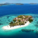 Julia Flabat Instagram - Lost in Paradise 🏝️ - Stop 3 ⛵️: 📍Pass Island, Coron 🇵🇭 - Qui a déjà exploré Coron ?