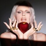 Julia Fox Instagram - Bite the apple.
