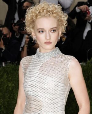 Julia Garner Instagram - 🤍MET 🤍 Thank you 
@metcostumeinstitute 
@voguemagazine. Also BIG THANK YOU to the STELLAR @stellamccartney and my amazing team for making this happen. Last night was a dream. Love you all. #metgala 🤍

Dress @stellamccartney 
Style @elizabethsaltzman 
Makeup @patmcgrathreal 
Hair @bobbyeliot 
Nails @betina_goldstein 
Skin @lordgmv 
Color @lindsay.m.mcallister
