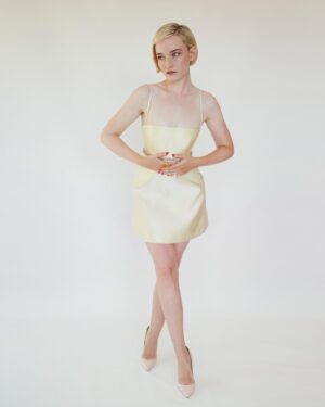 Julia Garner Instagram - 🐥🍑🌼💛

Thank you @prada for this look. 

Thank you to the dream team 💐
@cibellelevi 
@elizabethsaltzman 
@bobbyeliot 
@kateleemakeup