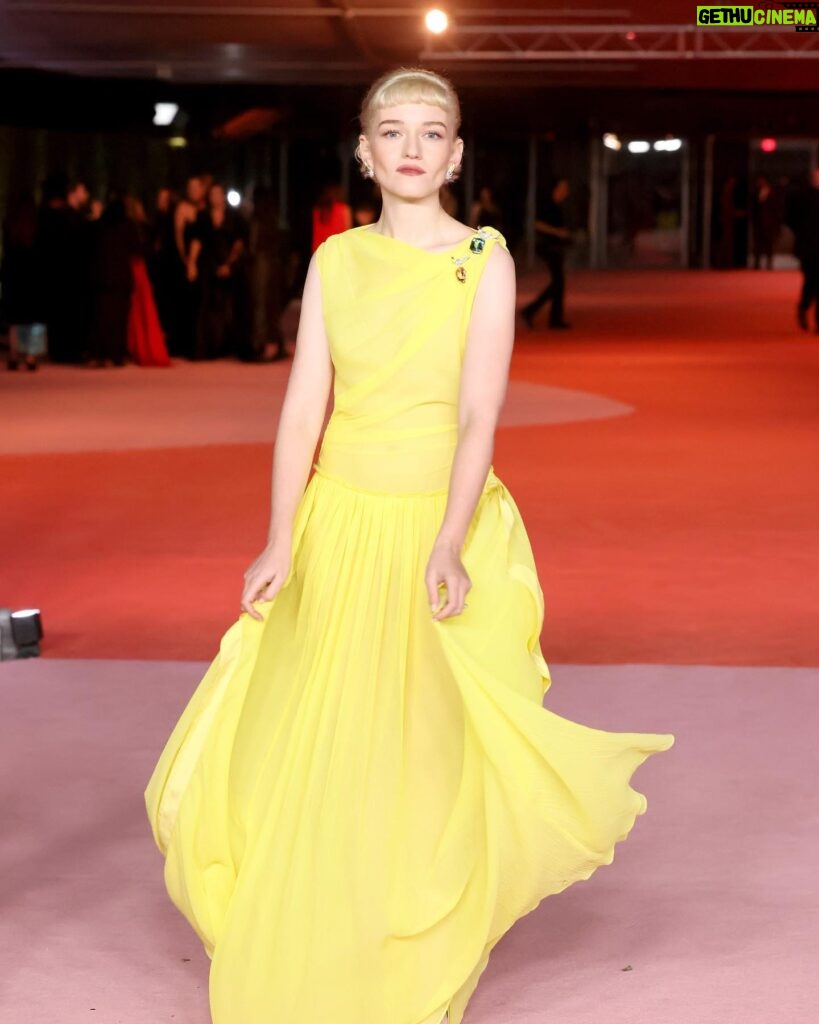 Julia Garner Instagram - Thank you Academy Museum of Motion Pictures for letting me twirl into your dazzling event. Such a beautiful and inspiring evening. Also, big thank you @31philliplim for this bright and happy dress. Thank you @tiffanyandco for the most insanely gorgeous jewels. What a night! X @theacademy 💛💛💛 #birdonarock