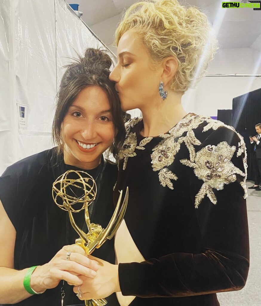 Julia Garner Instagram - Wow what a night. Again thank you from the bottom of my heart. I LOVE YOU ALL ❤️‍🔥❤️‍🔥❤️‍🔥 #emmys