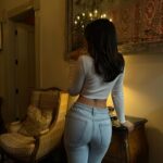 Julia Kelly Instagram - new favorite jeans @same ♥︎