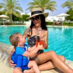 Julia Paredes Instagram – Stay hydrated 💦 
Bon dimanche à tous 
#esn#publicite#sun#dubai#family#instagood#instagram