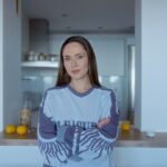 Julia Sanina Instagram - Люблю фотографувати Обожнюю слухати музику Вмію піклуватися про своє здоров’я З новими моделями від Samsung Galaxy закриваю всі потреби з задоволенням #GalaxyS23FE #GalaxyBudsFe #GalaxyFit3 #Galaxy #withGalaxy @samsungua