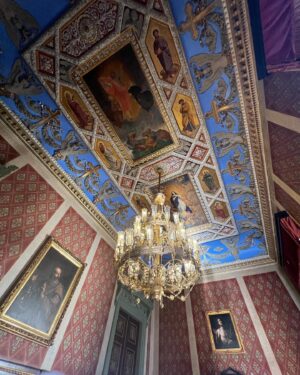 Julia Simoura Instagram - uma acadêmica de direito e amante de história se aventurando pelo palácio do catete e pela história da república brasileira