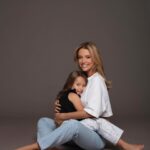 Juliana Didone Instagram - Eu quero dilatar a memória! 👩‍👧🩷 📷 @edurodriguesofficial 💄 @danikobert