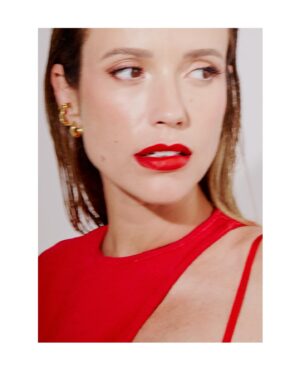 Juliana Didone Instagram - Juliana Didone.
Styling @marianabarreto 
Fotos @priscillahaefeli 
Make @yago_maia_ 

Veste @haight_clothing 
joias @mundolilac