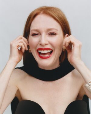 Julianne Moore Instagram - More from my @hourglasscosmetics beauty cover shoot for @harrods magazine.
#HarrodsBeauty  #HourglassPartner
 
Photographer: @charlottehadden
Makeup: @kaymontano
Hair: @halleybrisker
Nails: @lucytuckernails