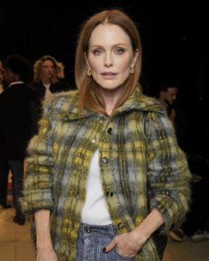 Julianne Moore Instagram - Thank you @matthieu_blazy for inviting me to your bold and beautiful show. 

 @kaymontano 
@halleybrisker 
@kateyoung 
@matthieu_blazy
@lucytuckernails
@fabricioormonde
#bottegaveneta
