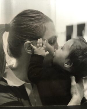 Julianne Moore Instagram - Happy 22nd birthday @livfreundlich - you are not little anymore but you will always be my baby. I love you so much - thank you for being the daughter of my dreams. I am so looking forward to all this year will bring you✨✨✨✨✨✨✨✨✨✨✨✨✨