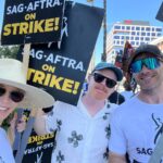 Julie Bowen Instagram - Fair deal for all. #sagstrike #laborstrong