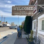Julie Bowen Instagram - Road trip! At a surprisingly delightful rest stop, I found my new tiny home…