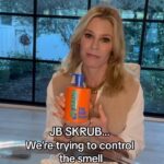 Julie Bowen Instagram – Trying to control the smell because we’ll never control the chaos.
.
.
.
.
.
.
.
.
.
#jbskrub #teenskincare #tweenskincare #teens #tweens #boymom #parents #chaotic #teenagers #bodywash #skincare #skincareforteens