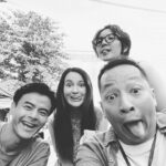 Julie Estelle Instagram - Sedikit BTS waktu syuting film Jatuh Cinta Seperti di Film Film. Awalnya bisa terlibat di film ini karena Jatuh Cinta dengan scriptnya yang terlalu BAGUS hehehe Langsung nggak berpikir dua kali, Mauuu ikutaaannn😅 Apalagi setelah ngobrol dengan Yandy yang menceritakan alasan dia mau membuat film ini Hitam Putih. Wahhh FOMO😜😜 Pada waktu itu aku sedang mengandung Brielle, tapi terima kasih kepada tim kostum yg bisa menyarukan dengan tampilan kostumnya.😅 Senang sekali bisa ikut terlibat dalam project ini dengan teman2 aktor yg luar biasaaa🤍 @nirinazubir_ @ringgoagus @dionwiyoko @sheiladaisha @alexabbad Sungguh terima kasih @yndlaurens @ernestprakasa @hey_mit @dipaaa untuk kepercayaannya🙏🙏😁😁 Dan makasih kak berbskuhhh @ryanogilvy yang selalu supportif dari jaman aku masih ABG sampai sekarang, dan mau ikutan, akhirnya syuting film kitahhh!!🙌 What a wonderful and memorable experience I will always Cherish!! Lafff you all🫶🏼🫶🏼🫶🏼 Buat temen2 yang belum nonton yuuk buruan nonton supaya gak FOMO🤪 📸 @jozz_felix @jatuhcintasepertidifilm #jesedef